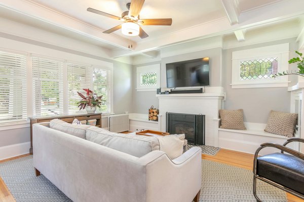 Réinventez vos espaces avec du papier peint à motifs artistiques